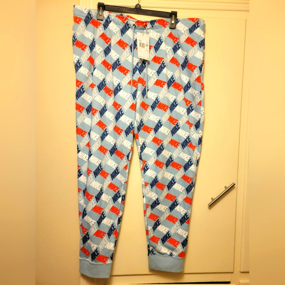 Nike joggers